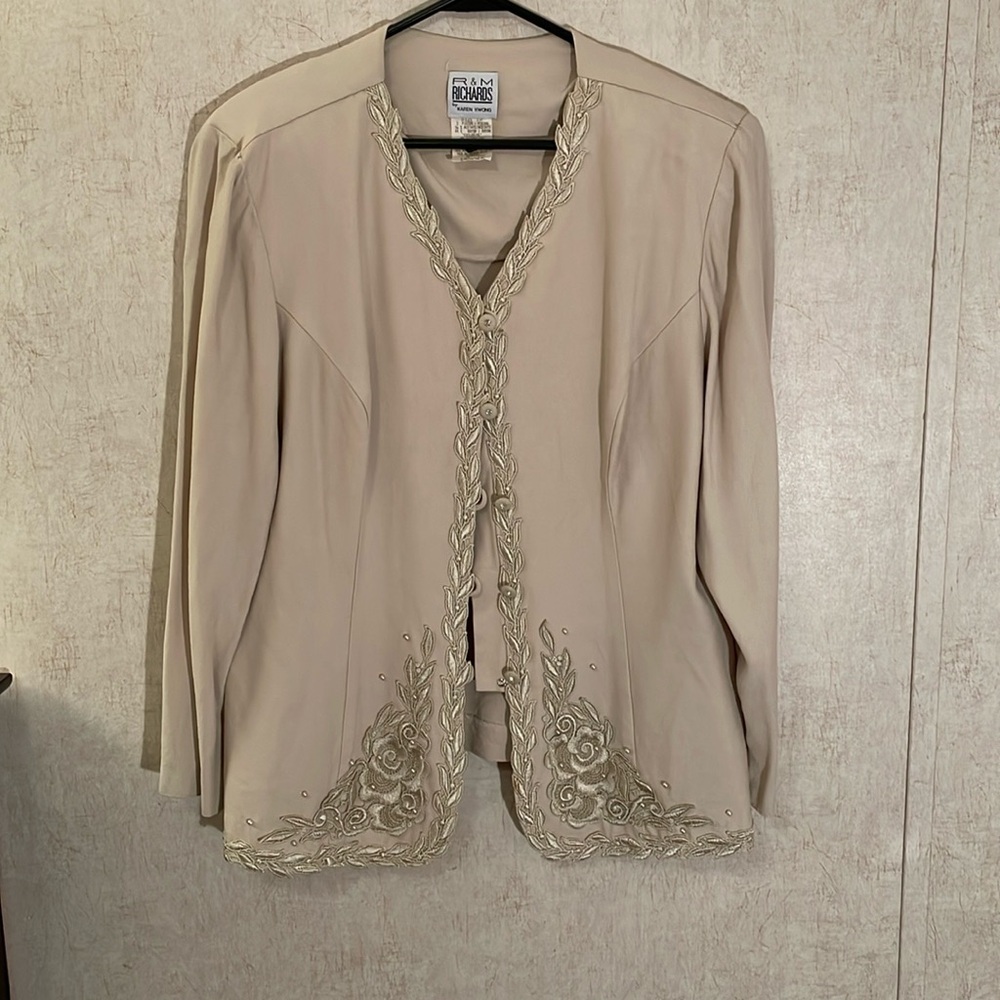 R & m Richard’s be Karen Wong jacket with floral embellishment. Size 18. Tan
